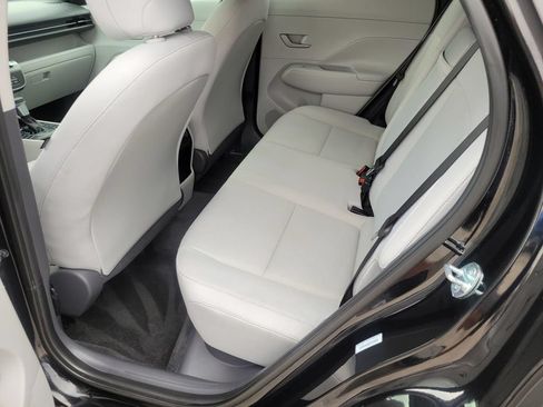 Used 2025 Hyundai Kona SEL FWD image 3