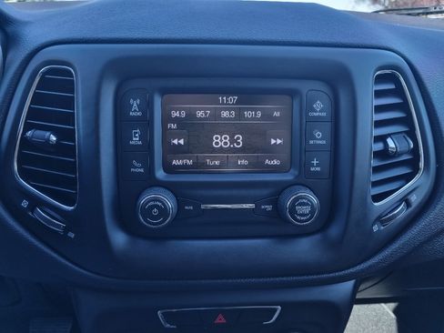 Used 2018 Jeep Compass Sport AWD/4WD image 25