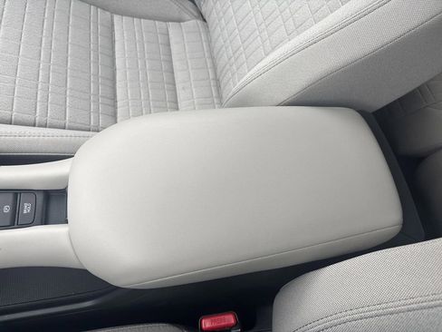 Used 2026 Honda HR-V LX image 18