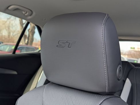 New 2026 Buick Envision Sport Touring AWD/4WD image 7