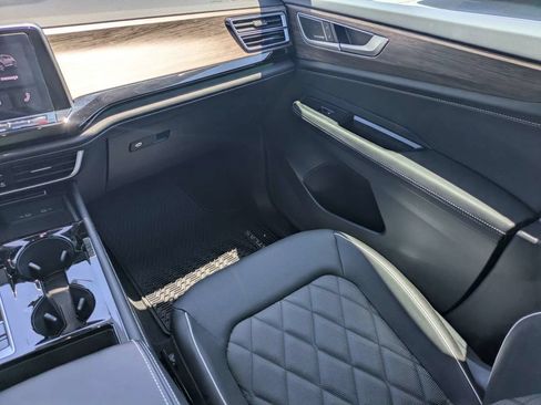 Certified 2026 Volkswagen Atlas SEL Premium R-Line AWD/4WD image 19