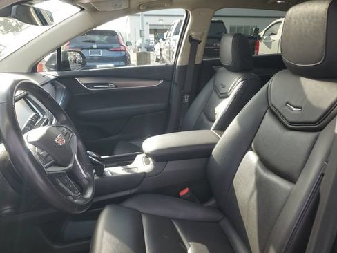 Used 2019 Cadillac XT5 Premium Luxury AWD/4WD image 18