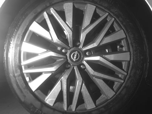 Used 2025 Nissan Altima 2.5 SV image 13