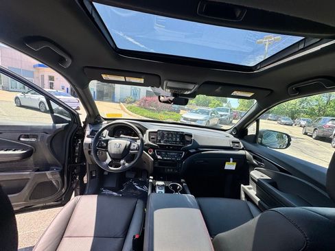 New 2026 Honda Ridgeline Black Edition image 12