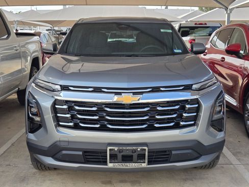 Certified 2026 Chevrolet Equinox LT FWD image 2
