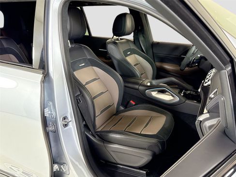 Used 2023 Mercedes-Benz GLS 63 AMG 4MATIC image 34