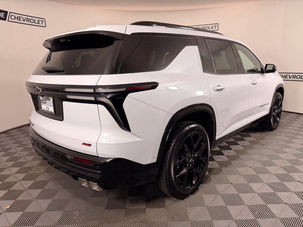 New 2026 Chevrolet Traverse RS w/ LPO, Floor Liner Package AWD/4WD image 6