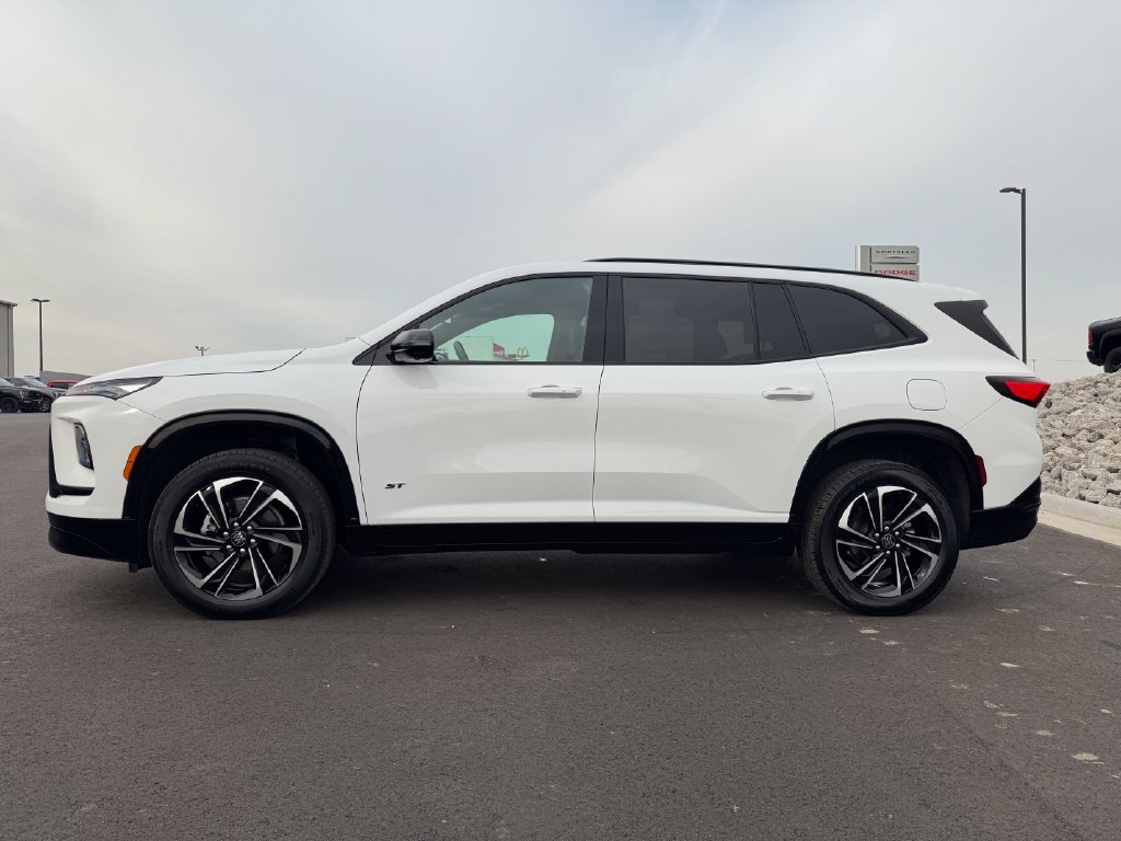 Used 2026 Buick Enclave Sport Touring AWD/4WD image 8