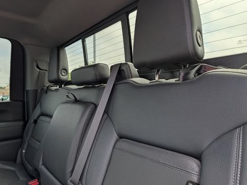 Used 2023 GMC Sierra 2500 Denali AWD/4WD image 16