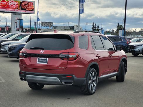 Certified 2024 Honda Pilot Elite image 5