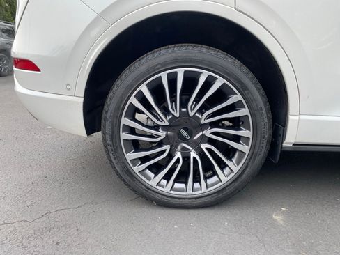 Used 2021 Lincoln Corsair Reserve w/ Equipment Group 201A image 21