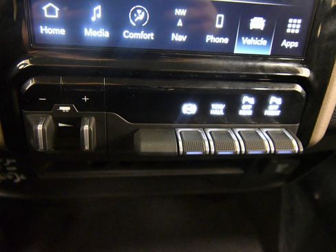 Used 2024 RAM 2500 Laramie image 26