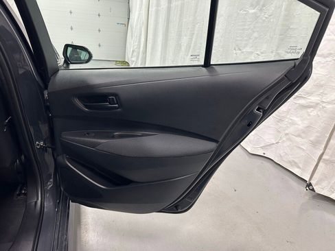 Used 2025 Toyota Corolla LE image 48