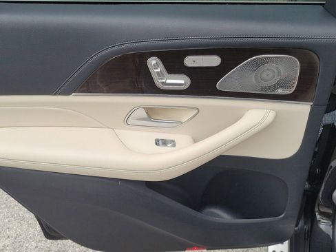 Certified 2024 Mercedes-Benz GLS 450 4MATIC image 12