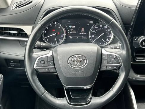 Used 2021 Toyota Highlander XLE AWD/4WD image 69