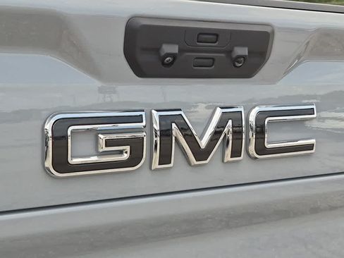Used 2024 GMC Sierra 2500 AT4 w/ AT4 Premium Plus Package AWD/4WD image 27