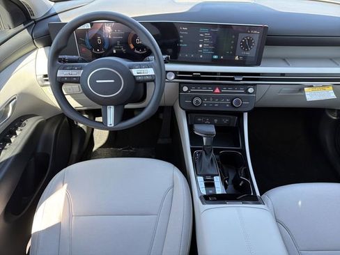 New 2026 Hyundai Tucson SE image 22