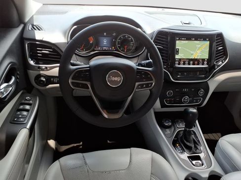 Used 2022 Jeep Cherokee Limited w/ Elite Package AWD/4WD image 9