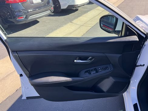 Used 2025 Nissan Sentra SV image 14