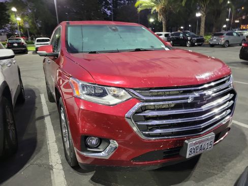 Used 2021 Chevrolet Traverse High Country image 2