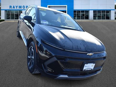 Certified 2024 Chevrolet Equinox EV LT image 10