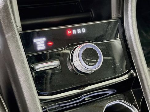 Used 2023 Jeep Grand Cherokee L Limited AWD/4WD image 17