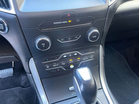 Used 2017 Ford Edge SEL w/ Equipment Group 201A FWD image 34