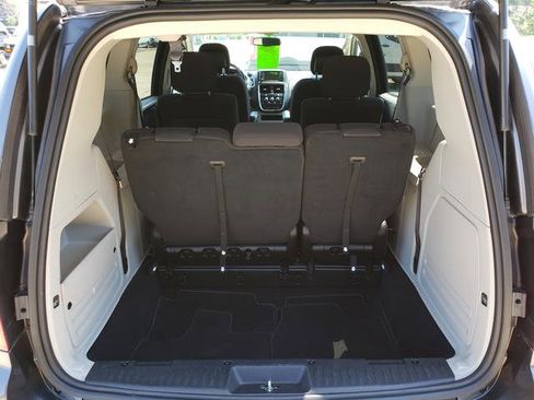 Used 2017 Dodge Grand Caravan SE w/ Power Window Group image 5