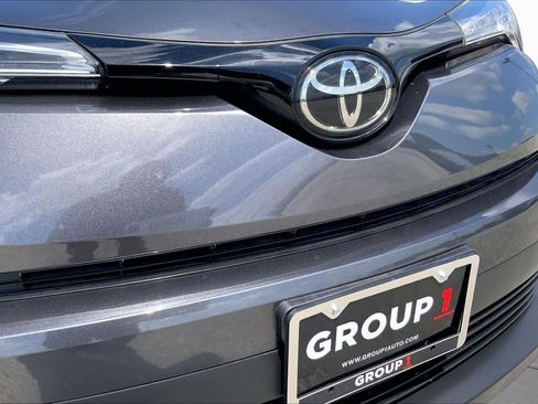 Used 2019 Toyota C-HR Limited FWD image 29