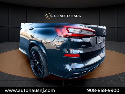 Used 2022 BMW X5 M50i w/ Premium Package image 11