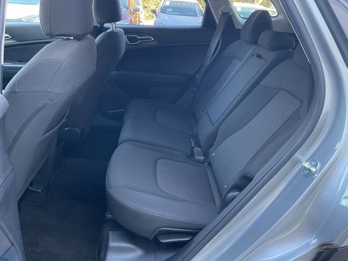 Used 2025 Kia Sportage LX image 15