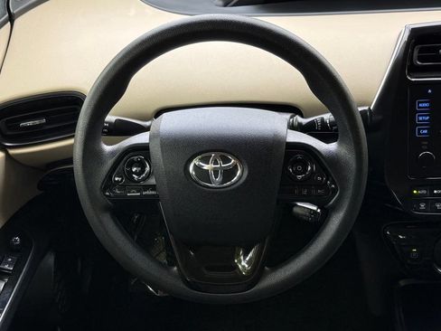 Used 2019 Toyota Prius LE FWD image 32