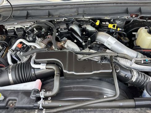 Used 2016 Ford F250 Lariat w/ Chrome Package AWD/4WD image 9