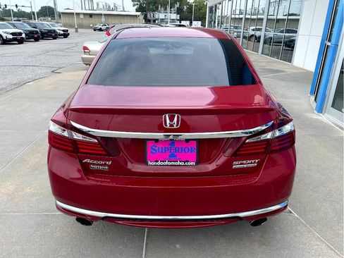 Used 2017 Honda Accord Sport Special Edition image 3
