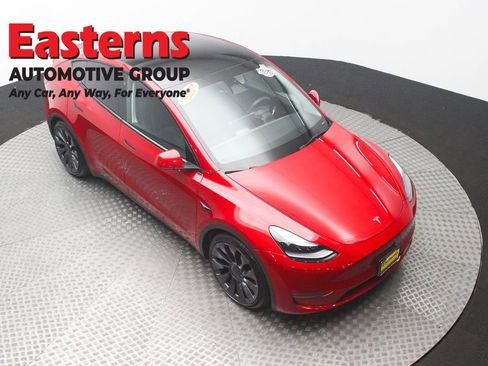 Used 2022 Tesla Model Y Performance image 3