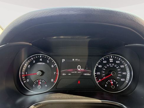 Used 2024 Kia Forte LXS w/ LXS Technology Package FWD image 2