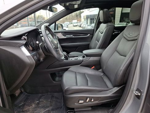 Used 2023 Cadillac XT5 Premium Luxury image 13
