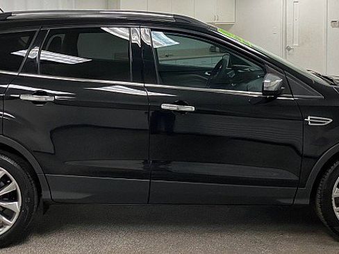 Used 2014 Ford Escape SE w/ SE Chrome Package image 4