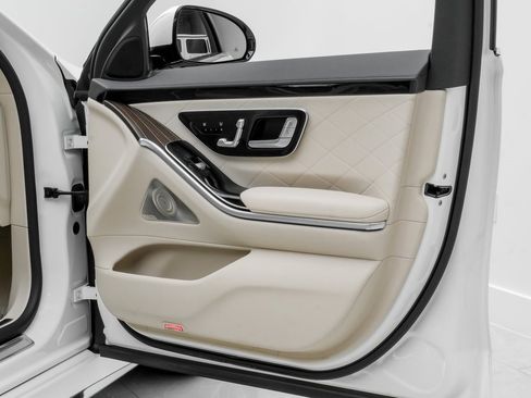 Used 2022 Mercedes-Benz S 580 4MATIC Sedan image 41