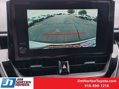 Used 2024 Toyota Corolla Cross LE FWD image 19