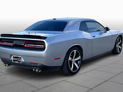 Used 2016 Dodge Challenger R/T image 13