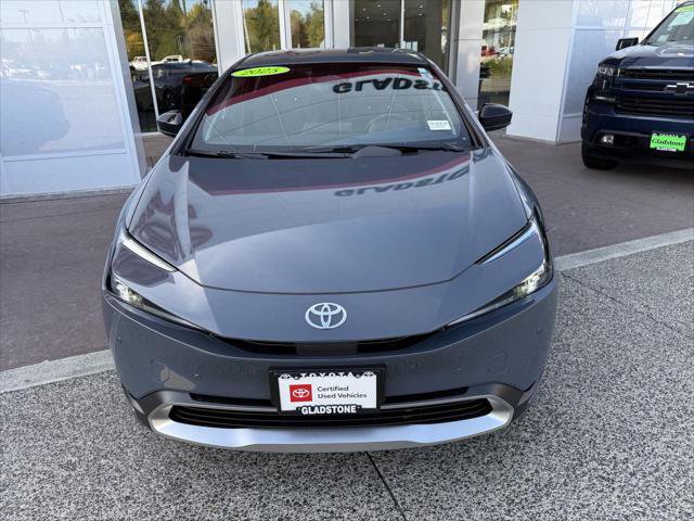 Certified 2025 Toyota Prius Plug-In Hybrid FWD image 9