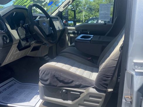 Used 2010 Ford F250 XLT AWD/4WD image 10