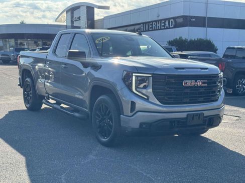 Used 2023 GMC Sierra 1500 Elevation AWD/4WD image 2