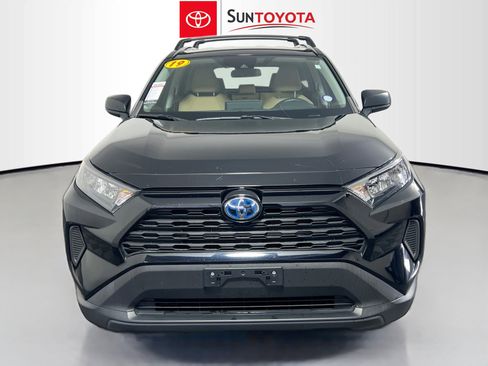 Used 2019 Toyota RAV4 LE image 10