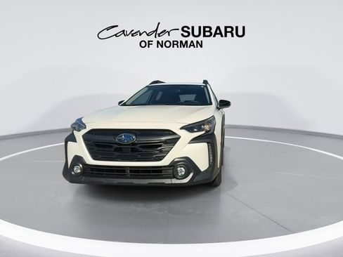 Used 2025 Subaru Outback Premium image 3