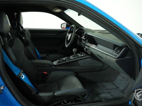 Used 2022 Porsche 911 GT3 image 30