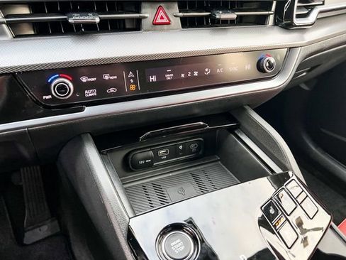 Certified 2025 Kia Sportage SX Prestige image 22