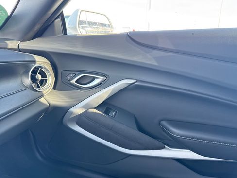 Used 2022 Chevrolet Camaro LT image 26