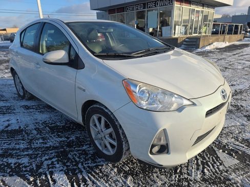 Used 2014 Toyota Prius C Four image 3